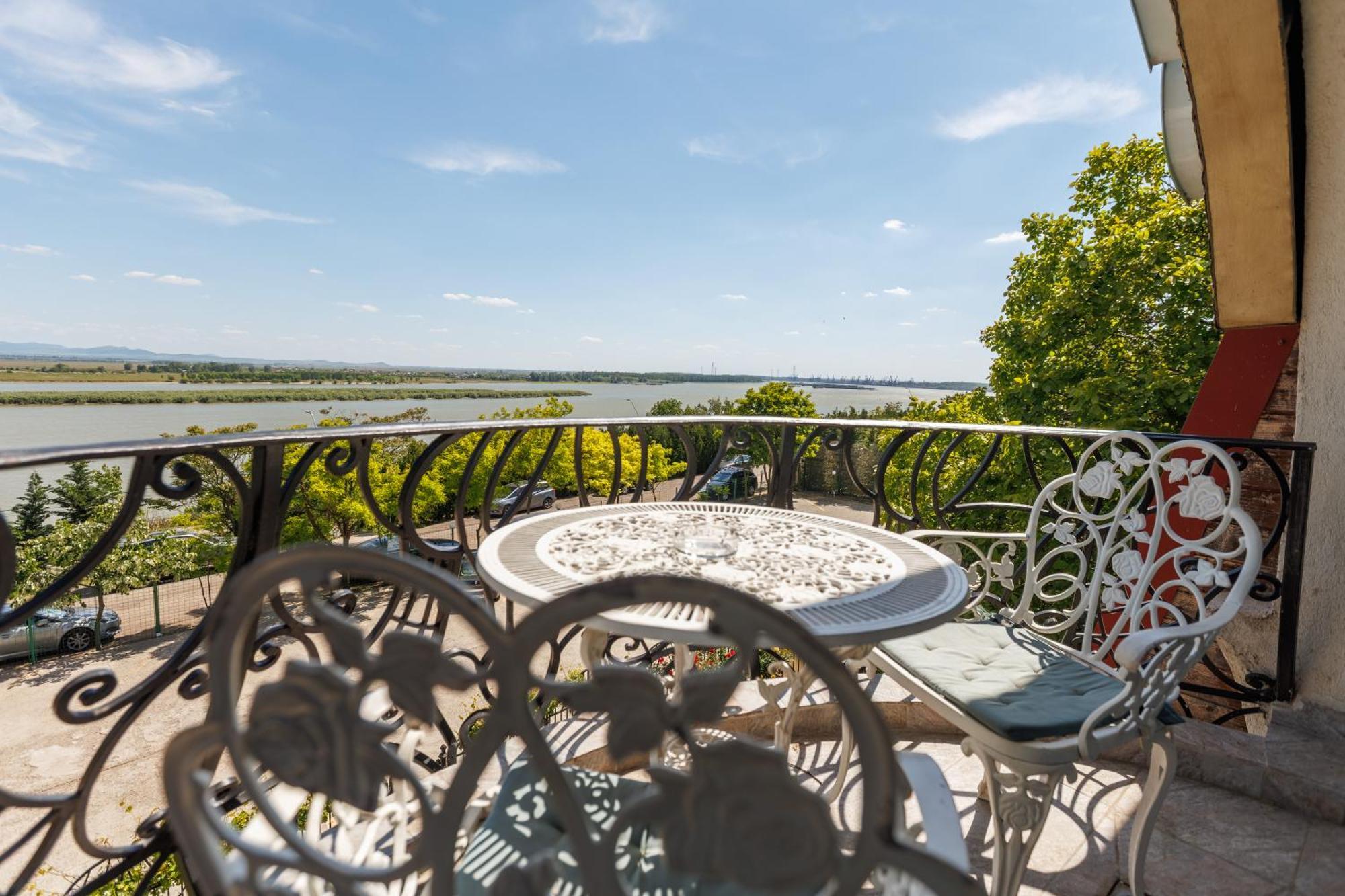 Vila Belvedere Galac Kültér fotó